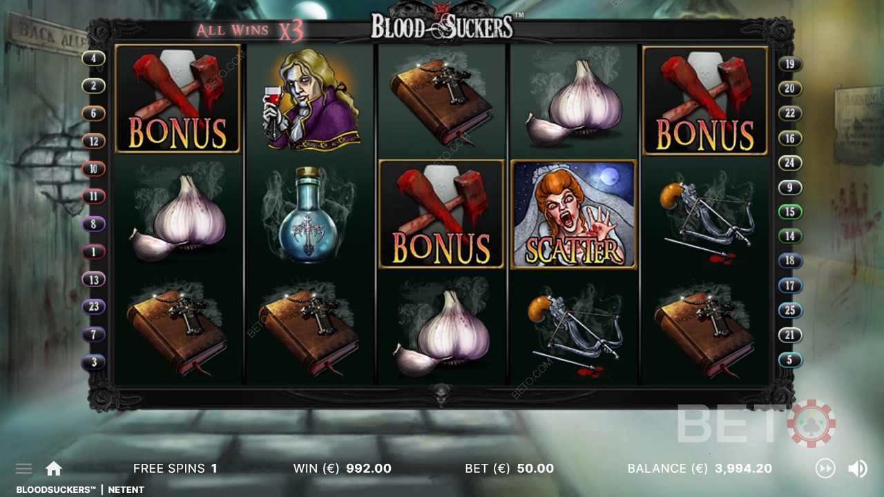 Doğru pozisyonlarda bulunan 3 bonus sembolü Blood Suckers slotunda Bonus Oyununu tetikler