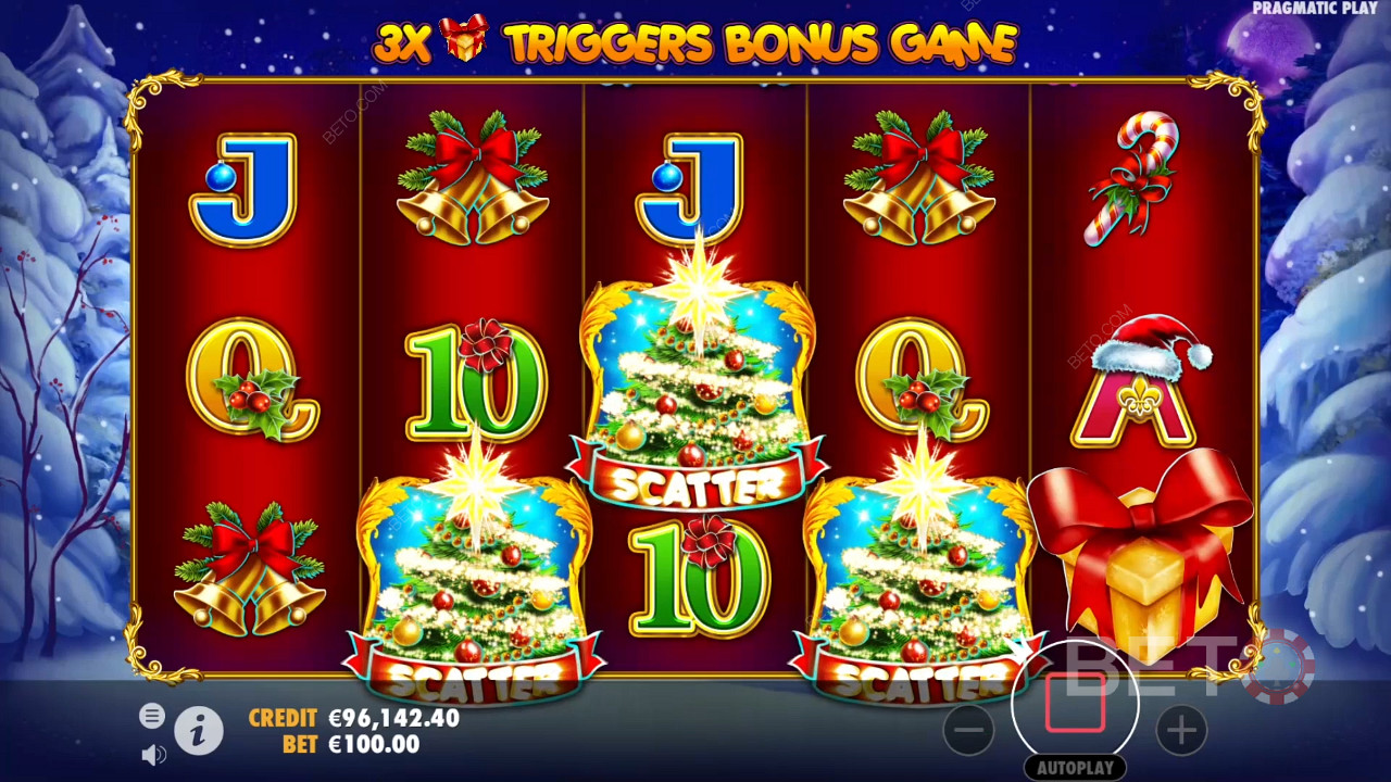 3 Noel Ağacı Scatter sembolü Free Spins bonusunu tetikler