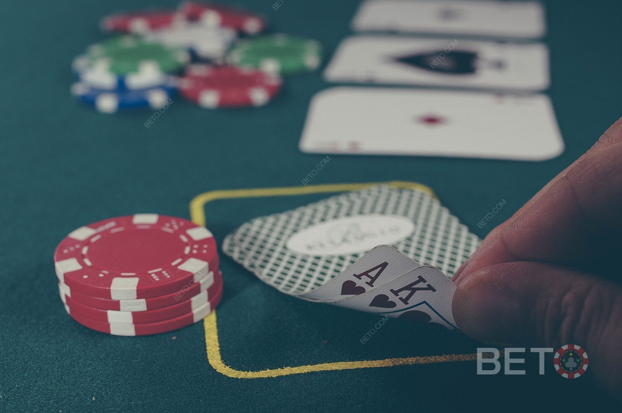 Kart sayarken ve blackjack oynarken temel strateji gereklidir.