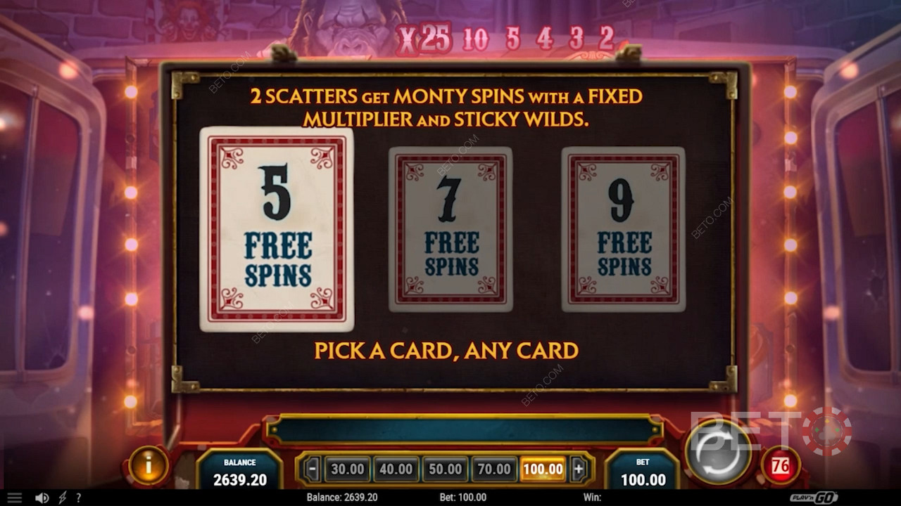 Bir kart seçerek Monty Spins sayısını ortaya çıkarın