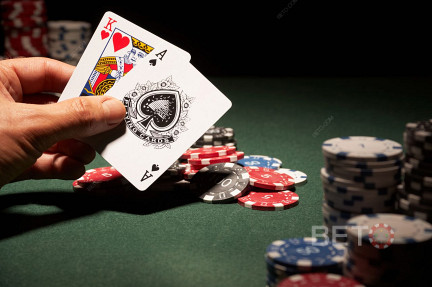 Online Poker hakkında bilmeniz gereken her şey {YEAR}